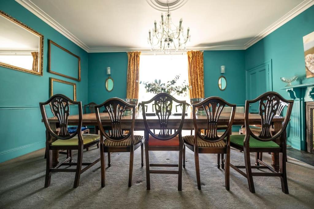 Georgian Country House -Panoramic Views -Sleeps 12 Рітін Екстер'єр фото
