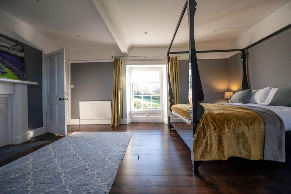 Georgian Country House -Panoramic Views -Sleeps 12 Рітін Екстер'єр фото