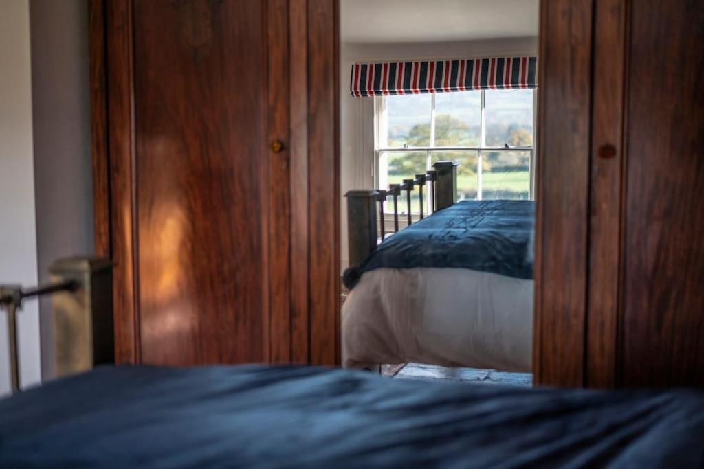 Georgian Country House -Panoramic Views -Sleeps 12 Рітін Екстер'єр фото